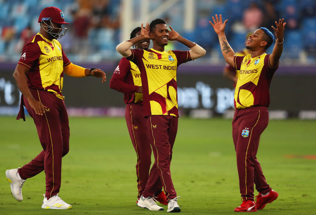 T20 World Cup 2021 | Twitter reacts as Akeal Hosein takes a spectacular return catch to dismiss Liam Livingstone