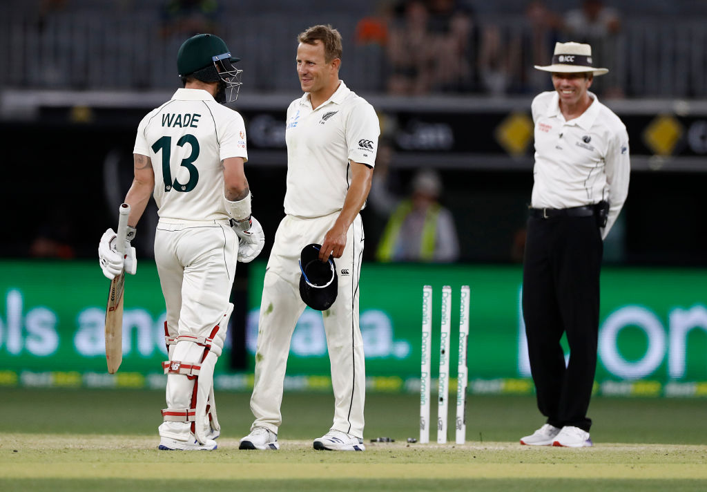 VIDEO | Wacky Neil Wagner's 'back of the bat' boundary leaves commentators in shock