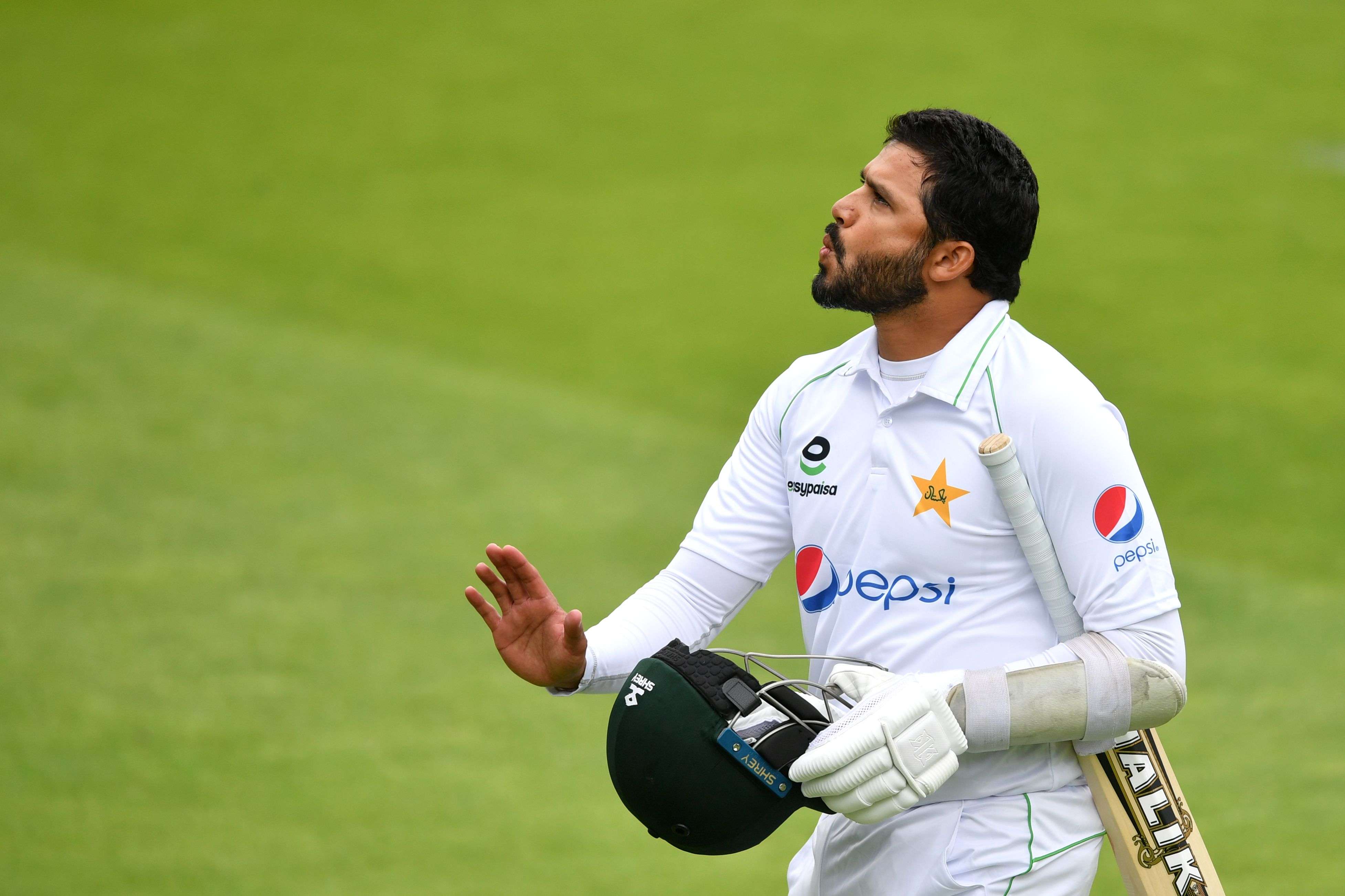 Twitter reacts to Azhar Ali accidentally hitting himself with bat while celebrating his century