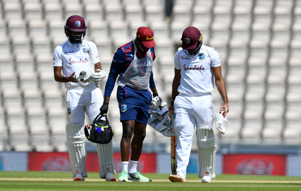 Twitter reacts to Jofra Archer’s toe-crushing yorker forcing John Campbell to retire hurt