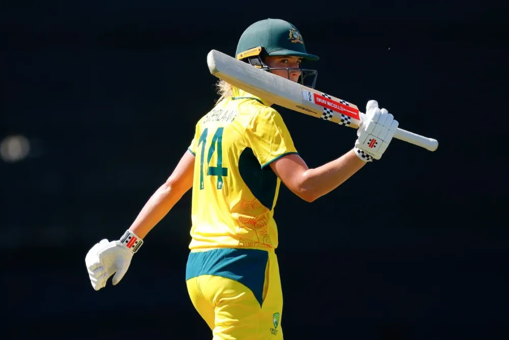 AUS-W vs IND-W | Mandhana’s ton falls short as Sutherland and Gardner power Australia to series win