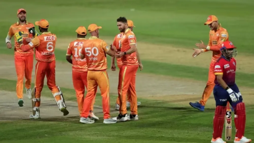 ILT20 | Twitter lauds Gulf Giants' clinical bowling as they beat Dubai Capitals in Dubai