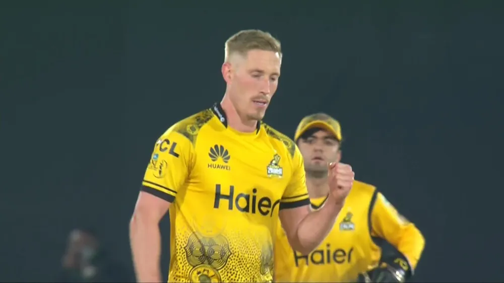 PSL 2024 | Twitter explodes as Luke Wood leaves Azam Khan utterly speechless with stunning jaffa