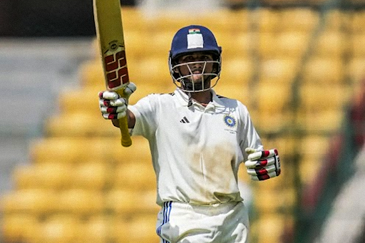 Duleep Trophy | Twitter and Gill in splits as Musheer resorts to sweeping against Dube's medium pace