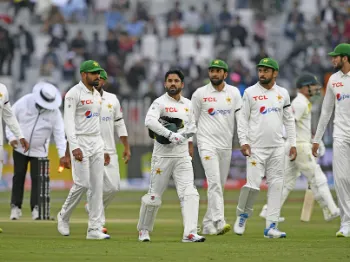 PAK vs BAN | Twitter laughs as Pakistan’s fielding tradition goes wild with repetitive overthrows