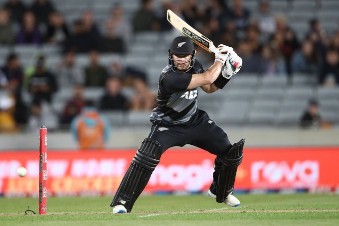 ‌WATCH, NZ vs SL | Glenn Phillips’s brute power sends the ball soaring into commentary box with 109 metre hit