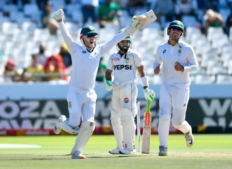 ‌SA vs PAK | Twitter reacts to veteran bowlers outshine gritty Masood as Proteas perfect clean sweep 