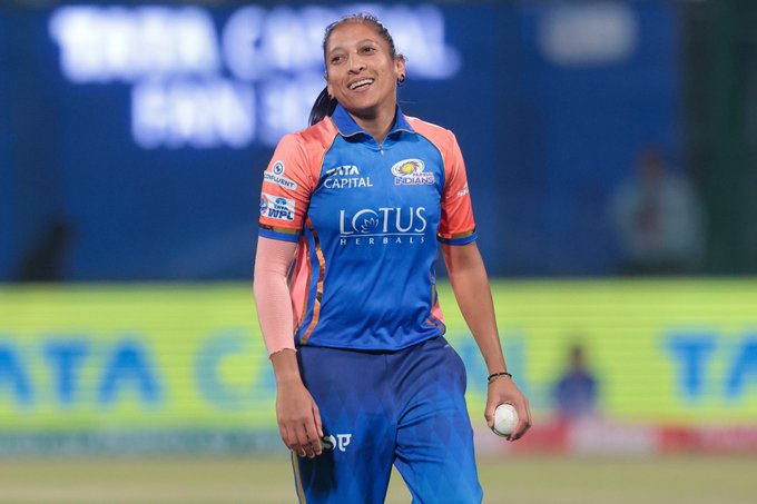 ‌WPL 2024 | Twitter reacts to dejected Ismail after Nat Sciver’s buttery hands repeat mistakes