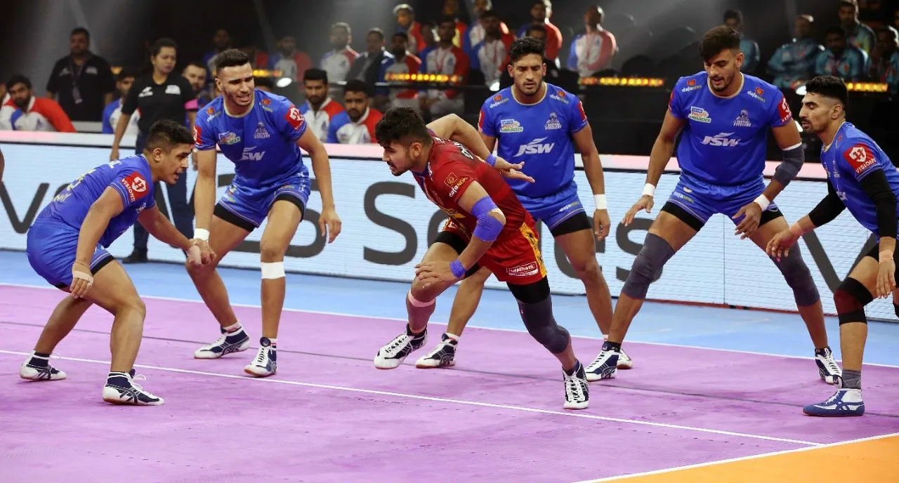 PKL | Bengaluru Bulls' defence crushes Naveen Express in first raid of match