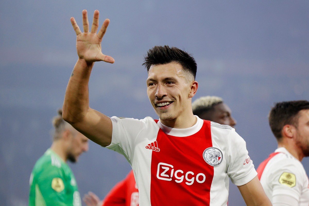 Manchester United sign Ajax defender Lisandro Martinez in deal worth £57 million