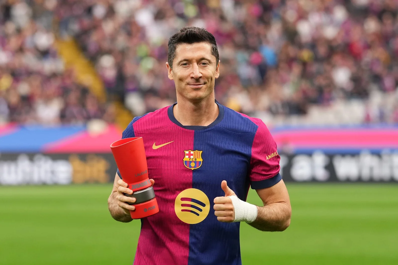 Can Lewandowski Secure the Golden Shoe in 2024-25?